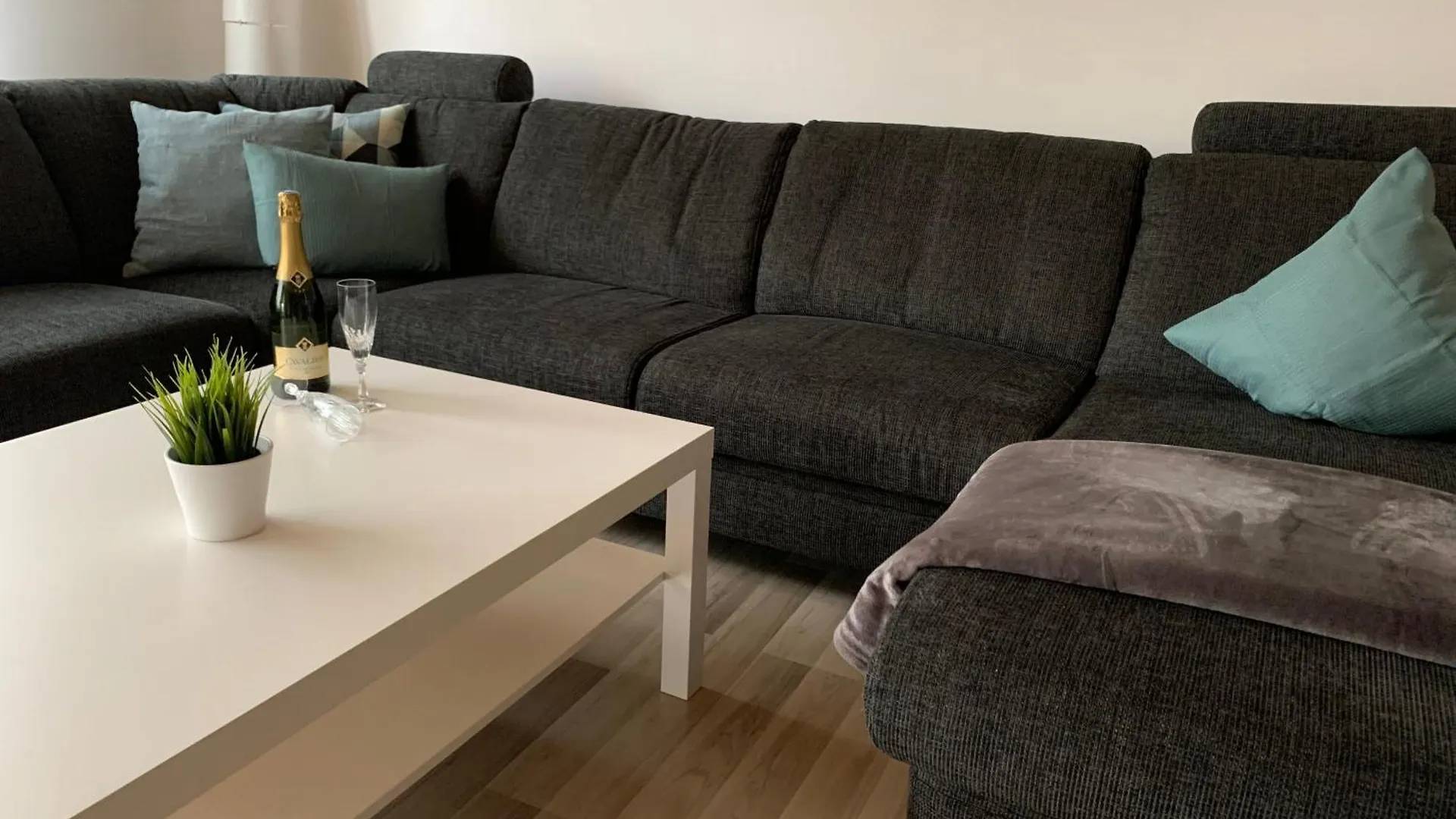 Ferienwohnung Rhoenauszeit Stockheim  Apartment Stockheim (Lower Franconia)